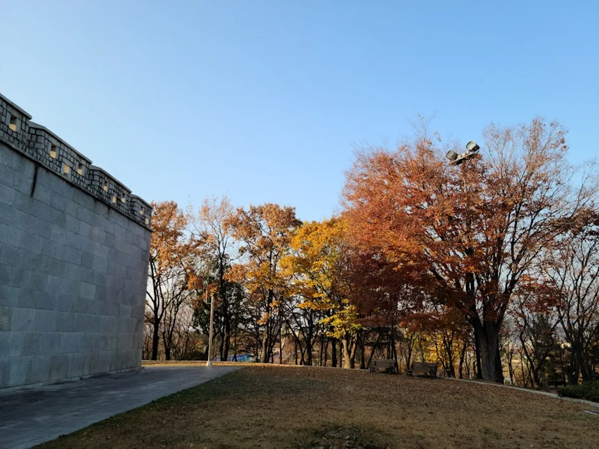 Seongchungwon (National Cemetery)